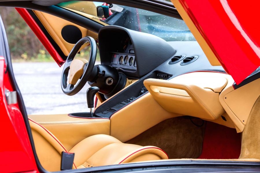 Интерьер Lamborghini Diablo 1990 года  (NA) (фото 5 из 39)